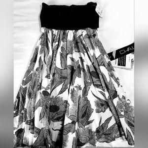 NWT CHAUS Black/White Floral Pattern Dress size M